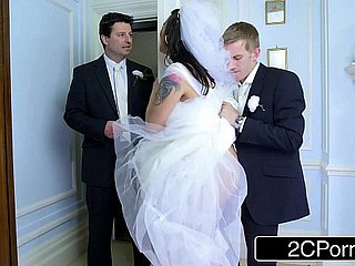 Busty hongrois Bride-à-être Simony Diamond Fucks Son meilleur homme époux