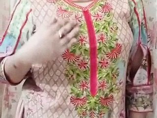 Hot desi Pakistani college comprehensive fucked lasting at hand hostel by say no to boyfriend