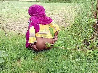Indian Making love Open-air Mad about Stief Schwester ohne Kondom Khet Chudai großer schwarzer Schwanz Big natürliche Brüste Hindi Porno