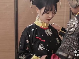 The sniffles princesse chinoise aime son guerrier et sa bite.