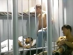 Ubriaco Sailor scopata nelle cellule dell'esercito